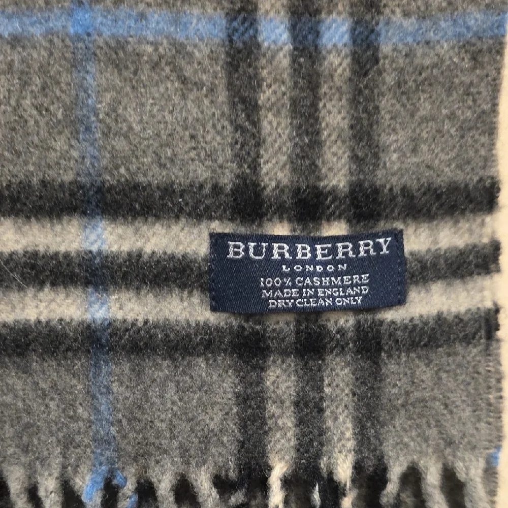 Burberry Classic Gray and Blue Check Scarf